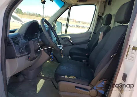 2015 Mercedes-Benz Sprinter 2500 z USA, uszkodzony, nr VIN WD3PE7DC7F5983214